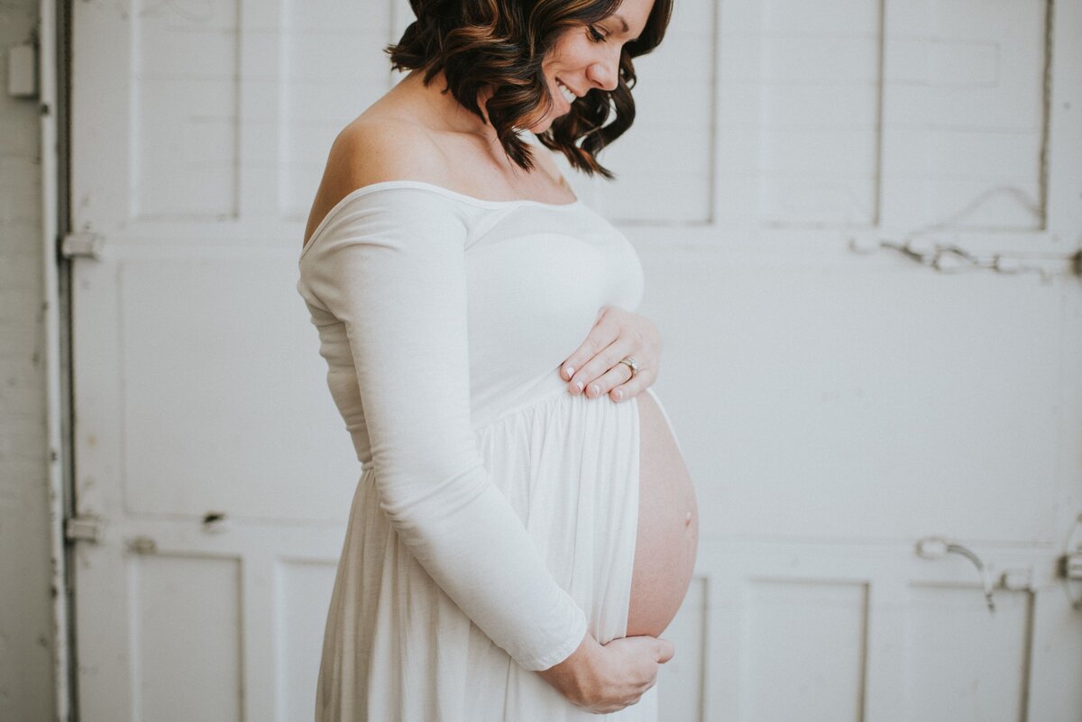 maternity photos baby pregnancy cleveland ohio photography