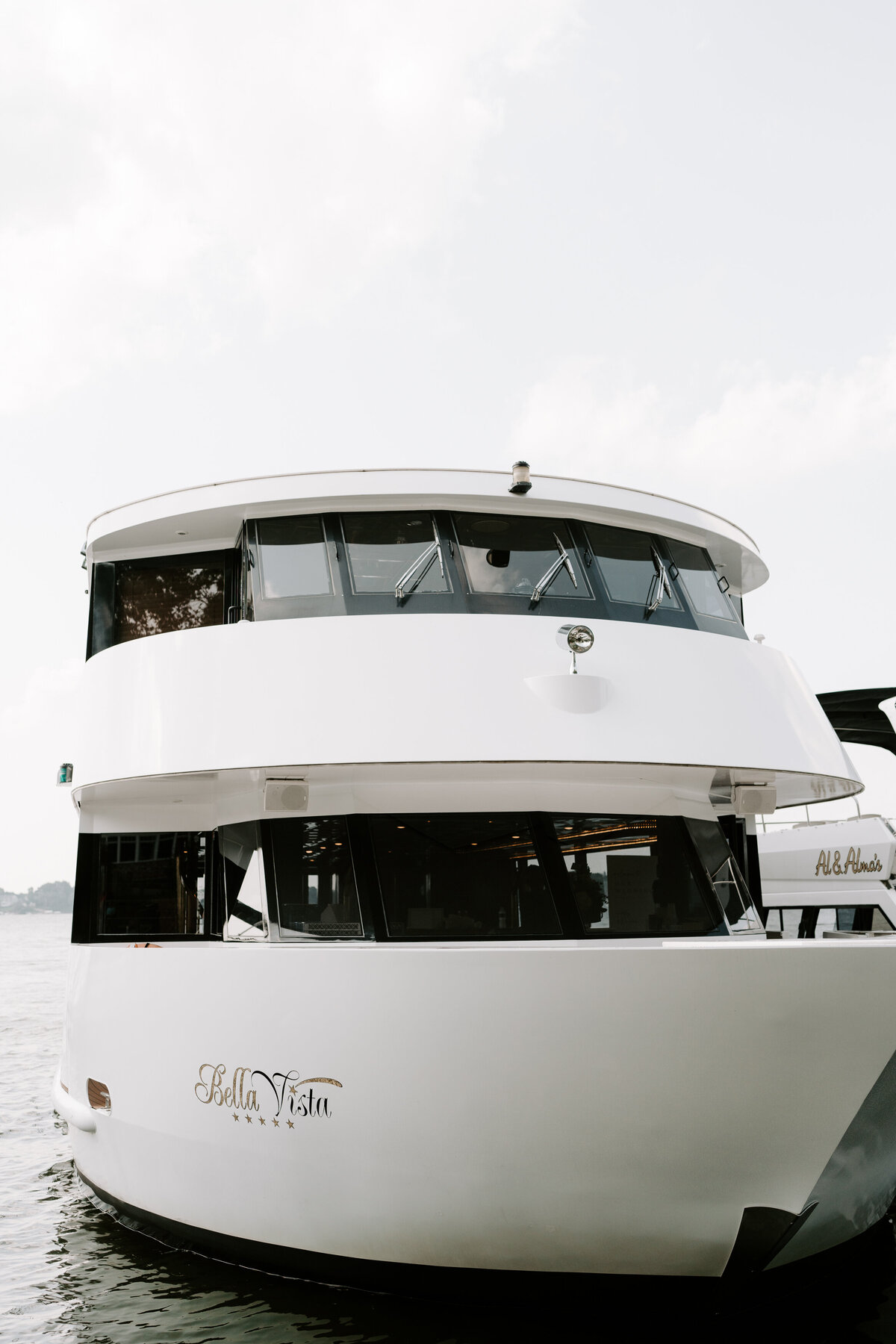 abby-parker-lake-minnetonka-wedding-40