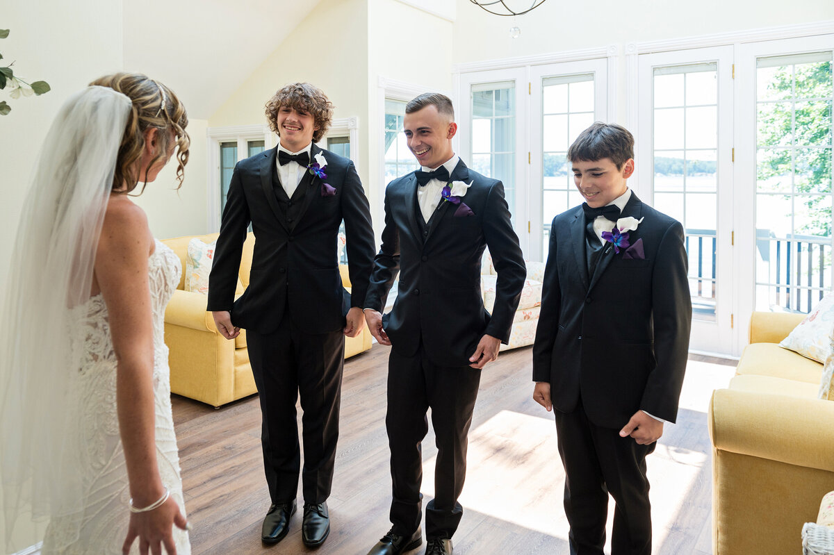 Detroit-Wedding-Photographer-The-Landing-200