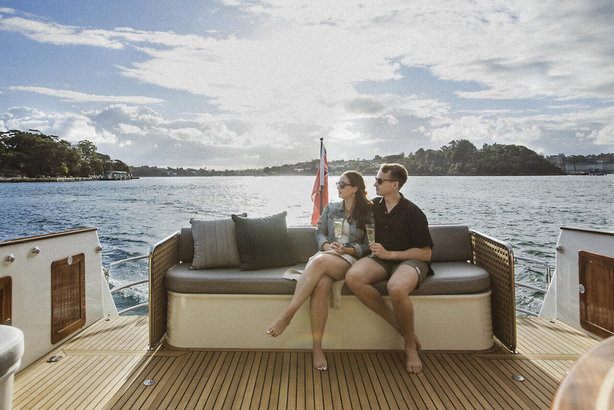 Lifestyle-Charters_FELIX_cockpit-bench-seat-scaled