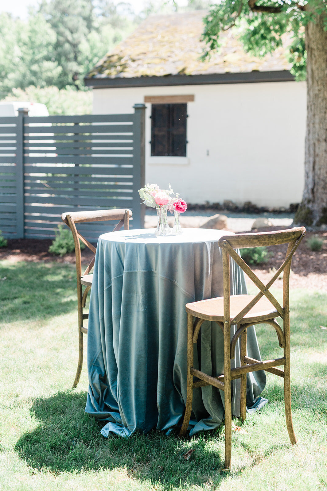 GARDEN COCKTAIL TABLE