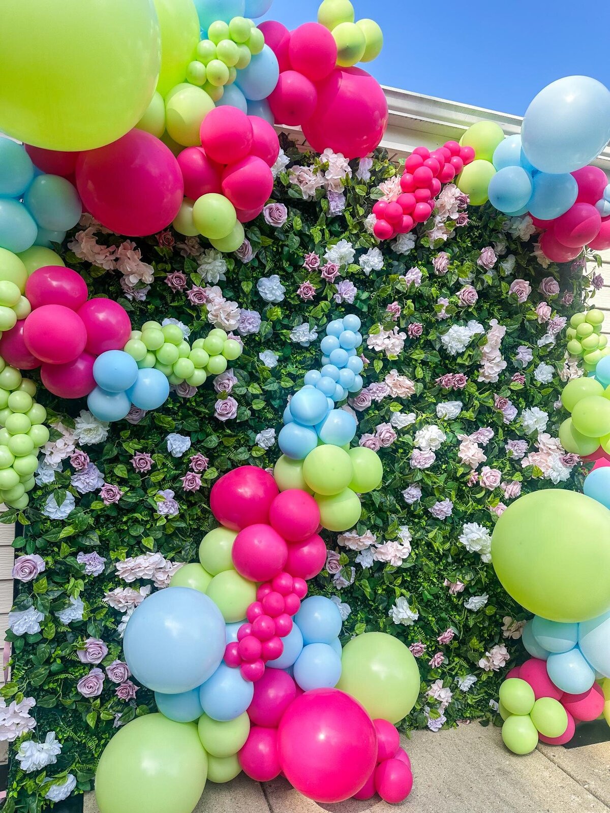 balloons and floral wall for party in Chicago