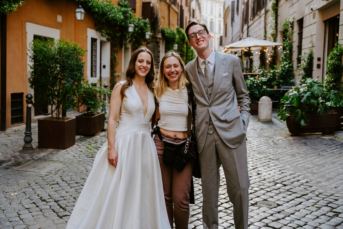 Romantic moment in a narrow Rome alleyway with the elopement photographer