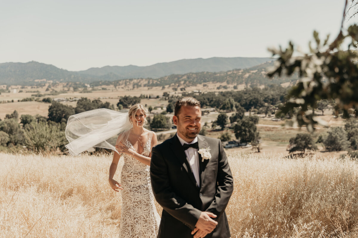 Maralyn-Estate-Garden-Atascadero-CA-wedding-first-look-bride-groom