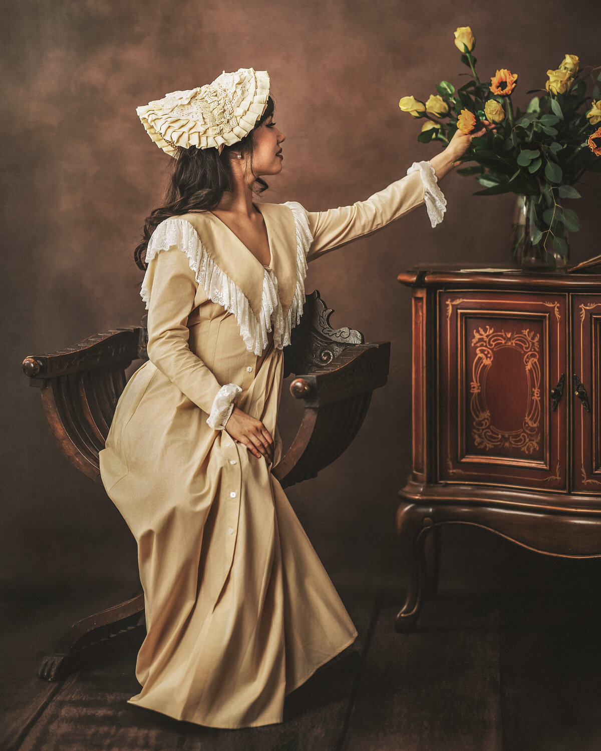 Kirkland fine art photographer at AMM Fine Art Studio — painterly portraits with historical costumes and Old World elegance.
