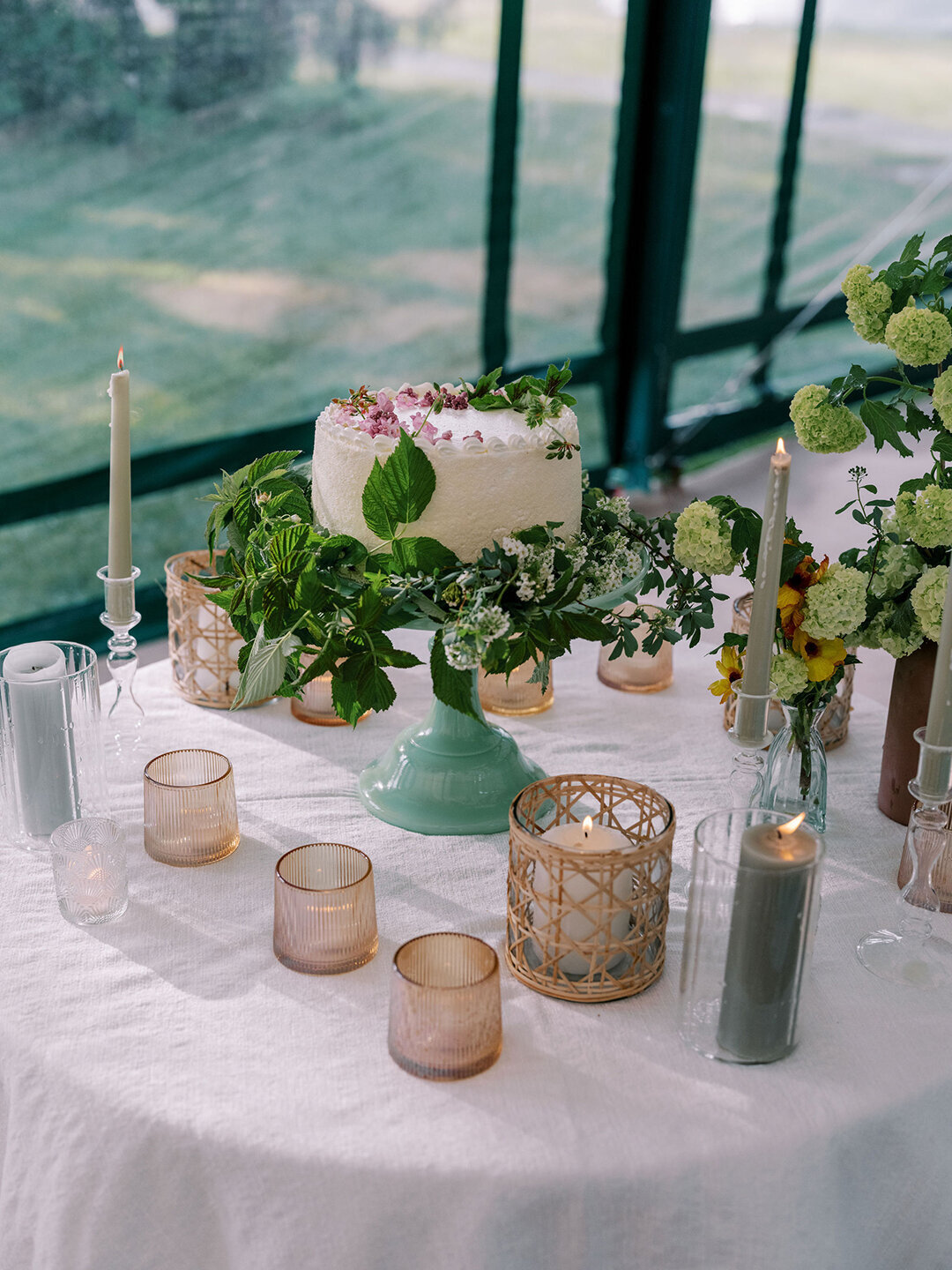 KathleenRob5-3-25GlenstoneGardenVA-VickiGraftonPhotography-862