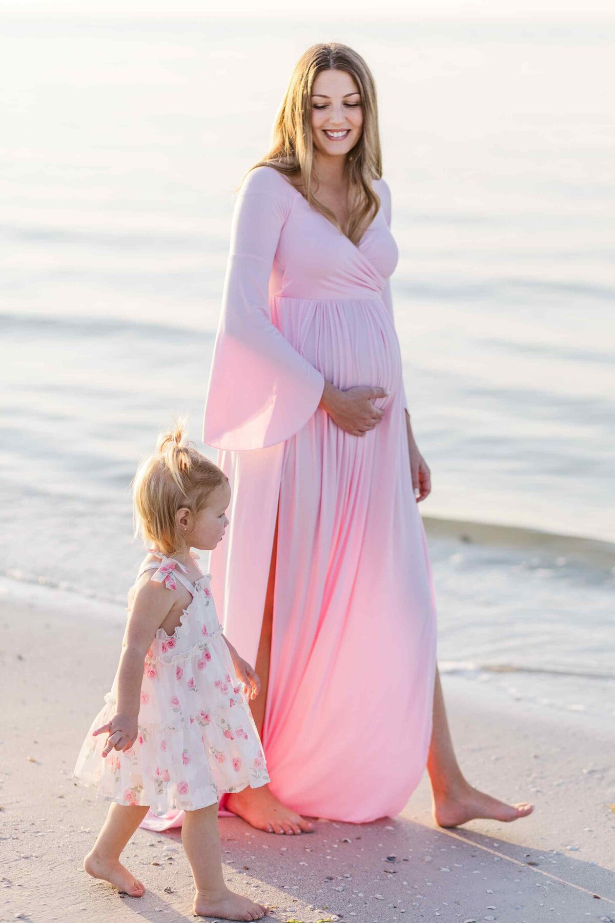 14-beach-walking-maternity-toddler