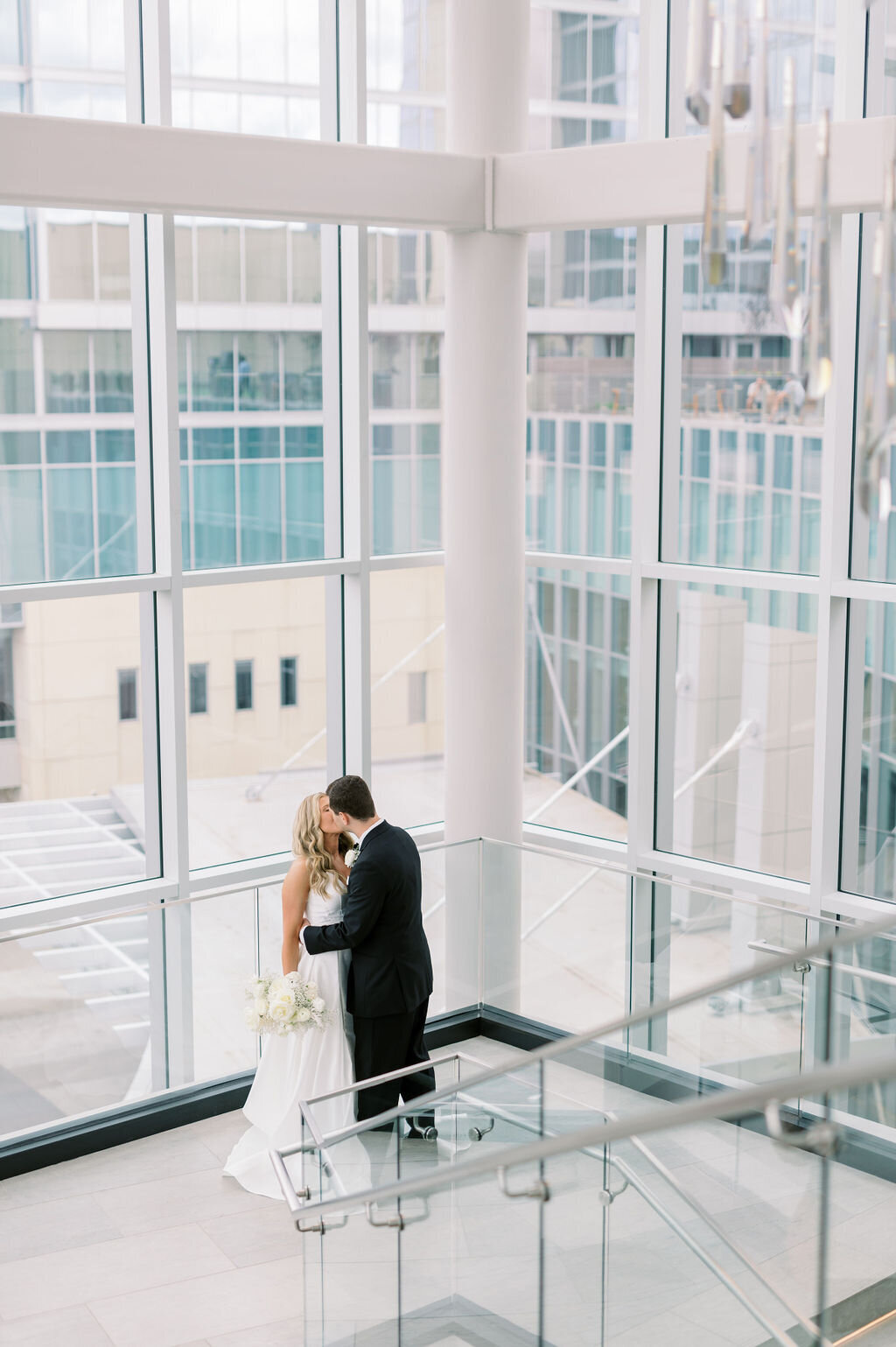 bridal portrait at loews hotel in kansas city