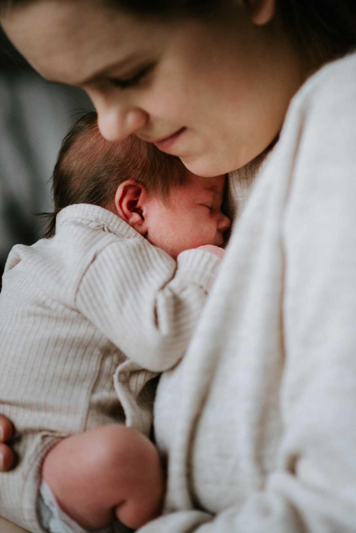 2024 Webseite Neugeborene Portrait Porträt Fotograf Aachen Fotostudio Babyfotos Newborn © Sarah Thelen-43
