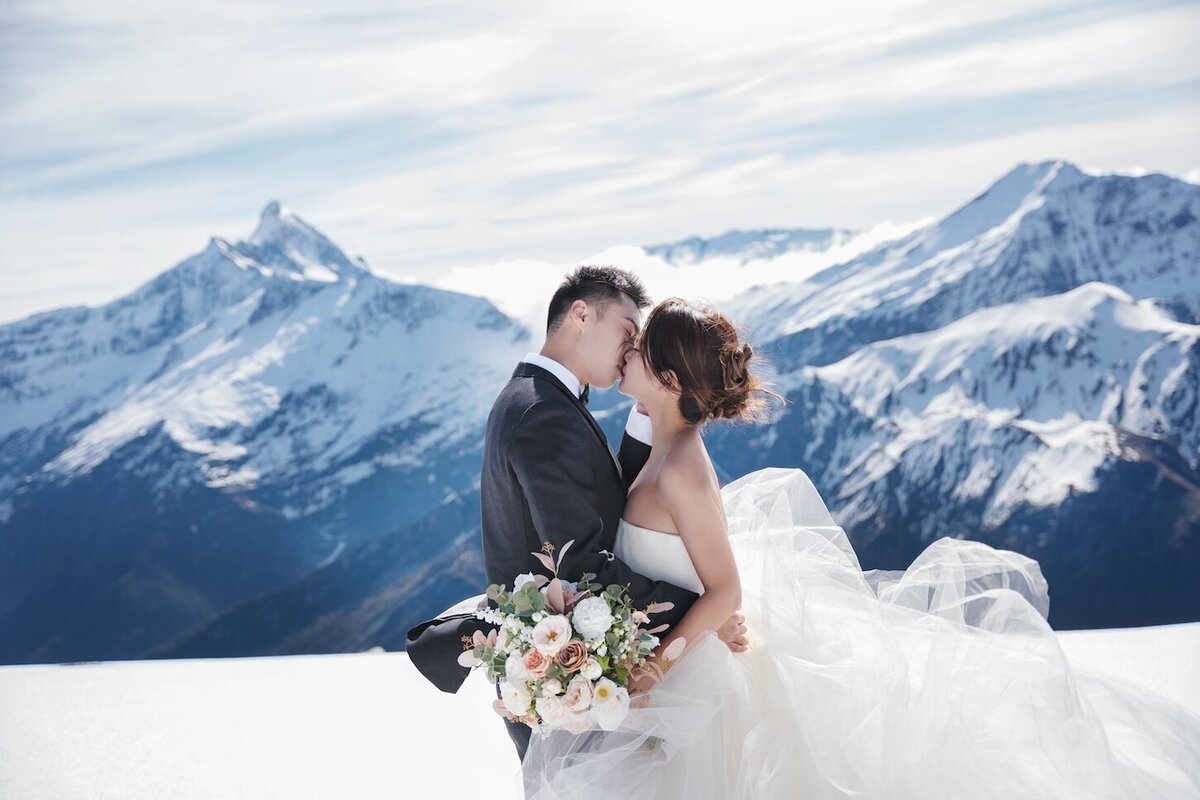 Helicopter wedding photoshoot, Dragon Fly Peak, Wanaka.