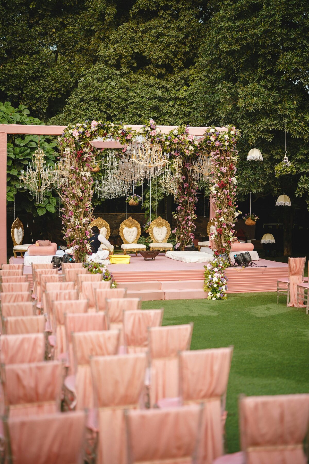 pexels-zephyrevents-32866210