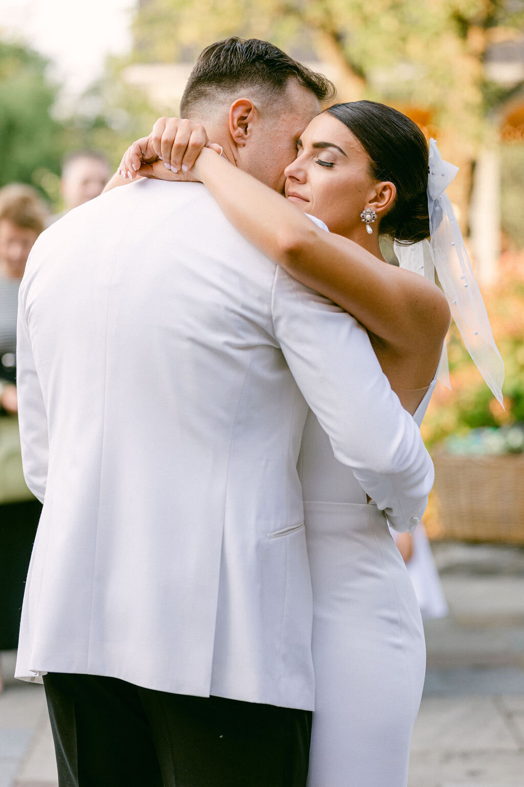 outdoor-first-dance-patio-windridge-estate