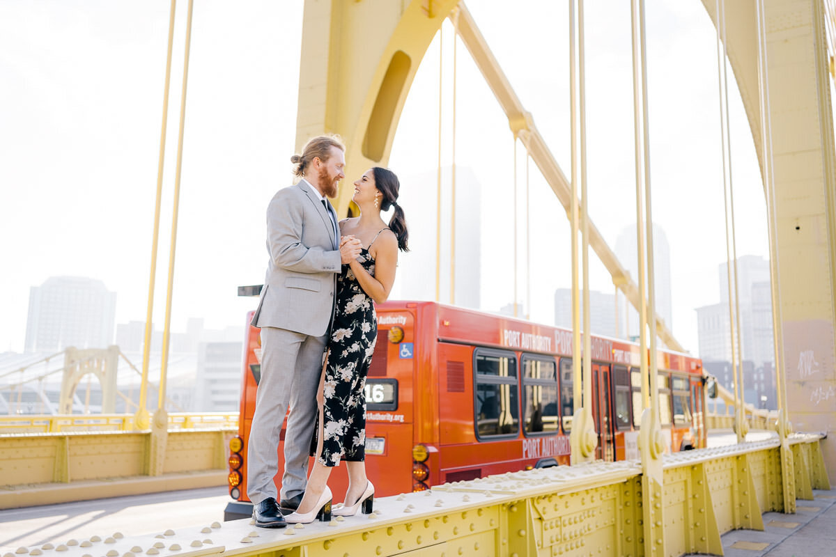 pittsburgh-bridge-and-bus-couple-photo