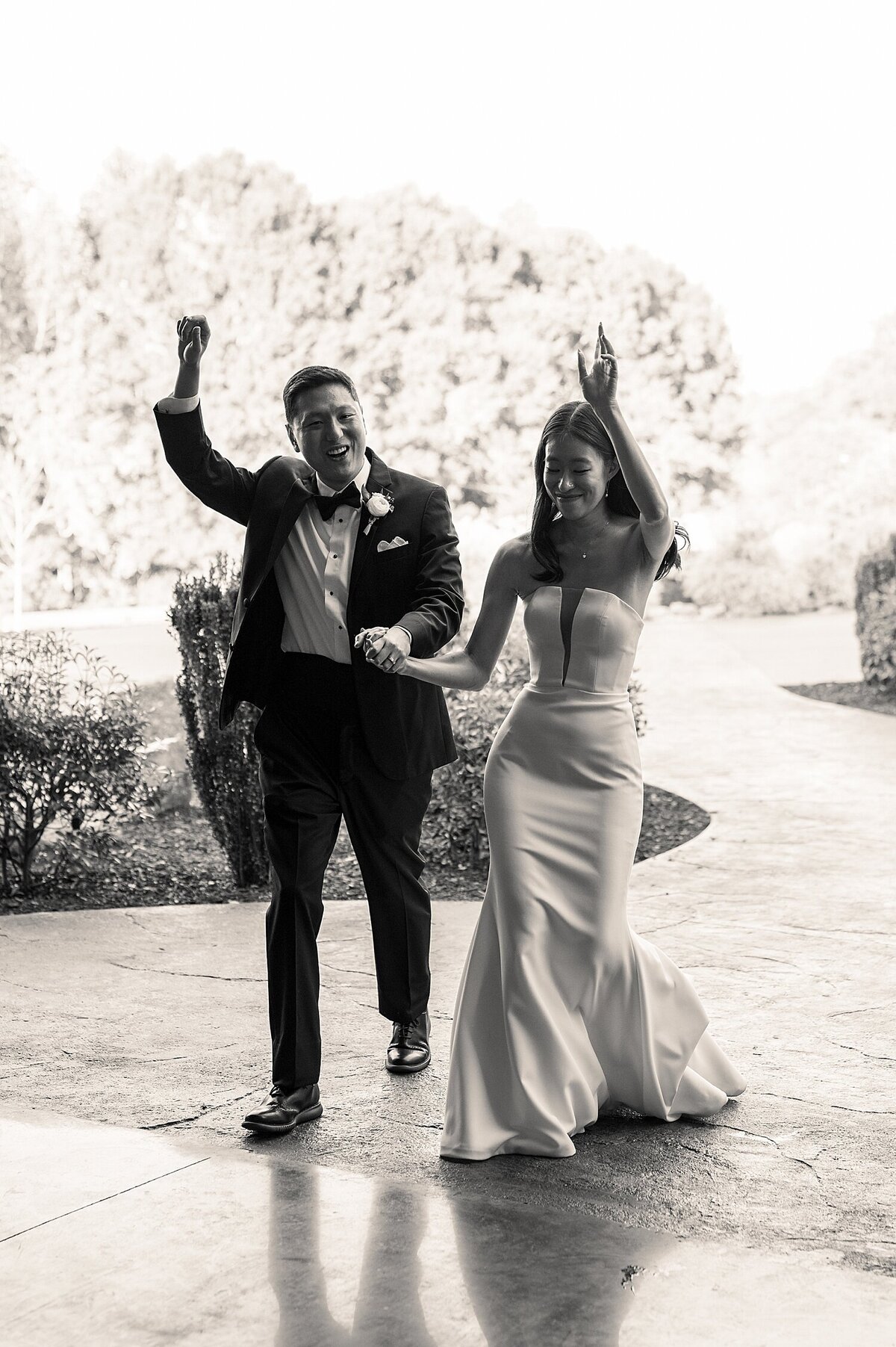 AlexisLunsfordElegantweddingfeaturedonStyleMePretty_0061