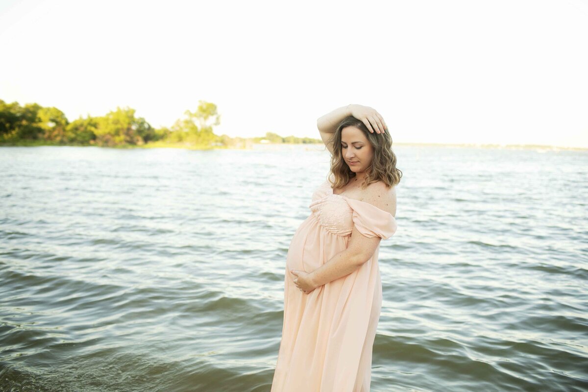 Lake maternity Photography with Chunky Monkey Photography
