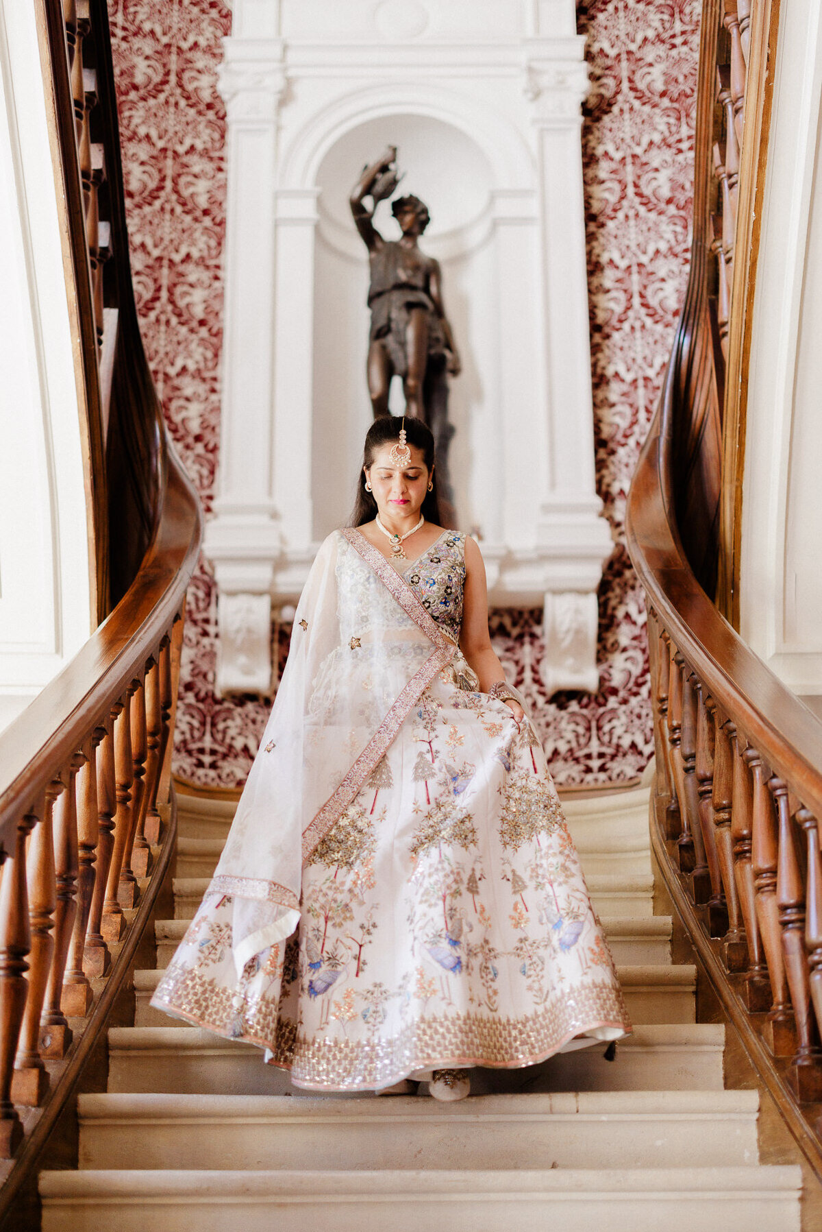 Modern_Chic_Chateau_Valouze_Destination_Wedding_Photographer-16
