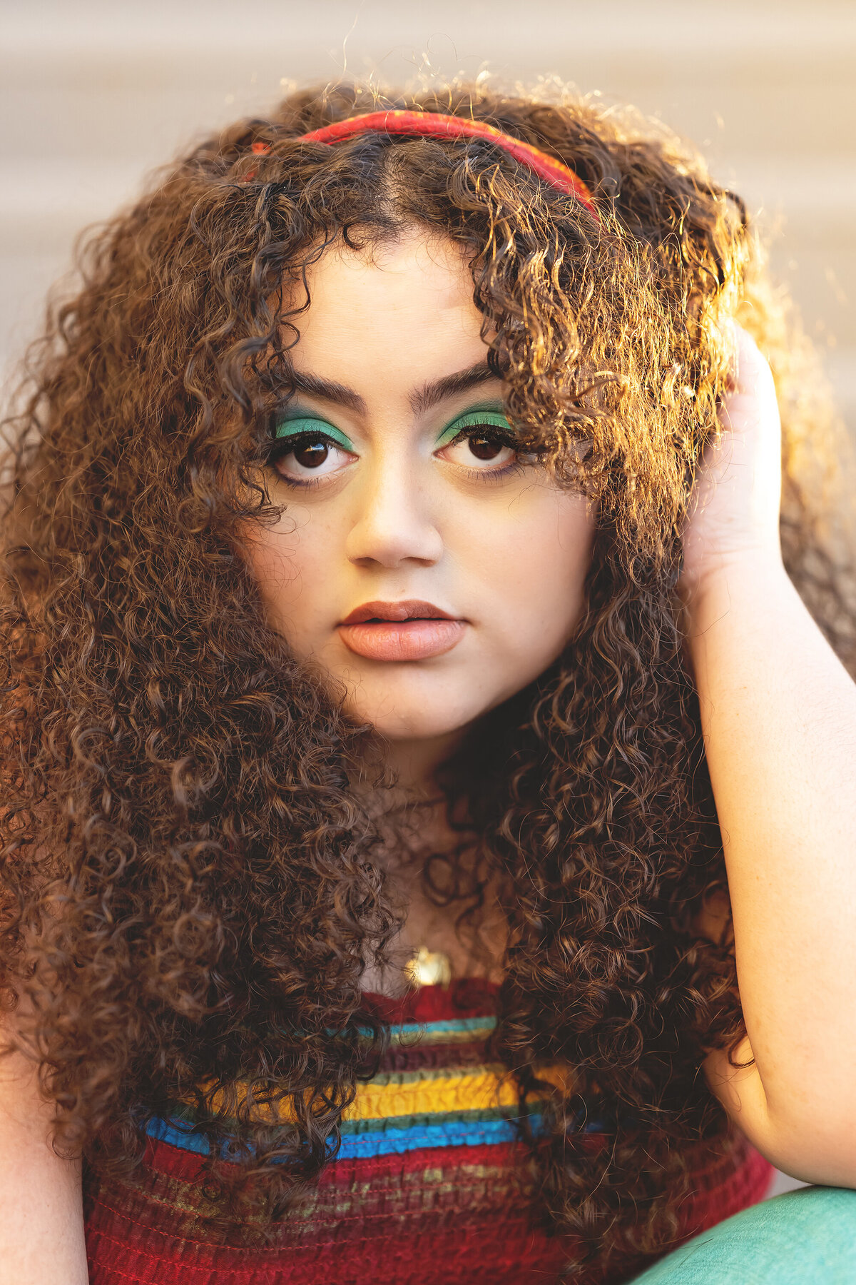 Chandler high school senior photographer girl posed on stairs golden hour © Reaj Roberts Photography RRP_4553-2