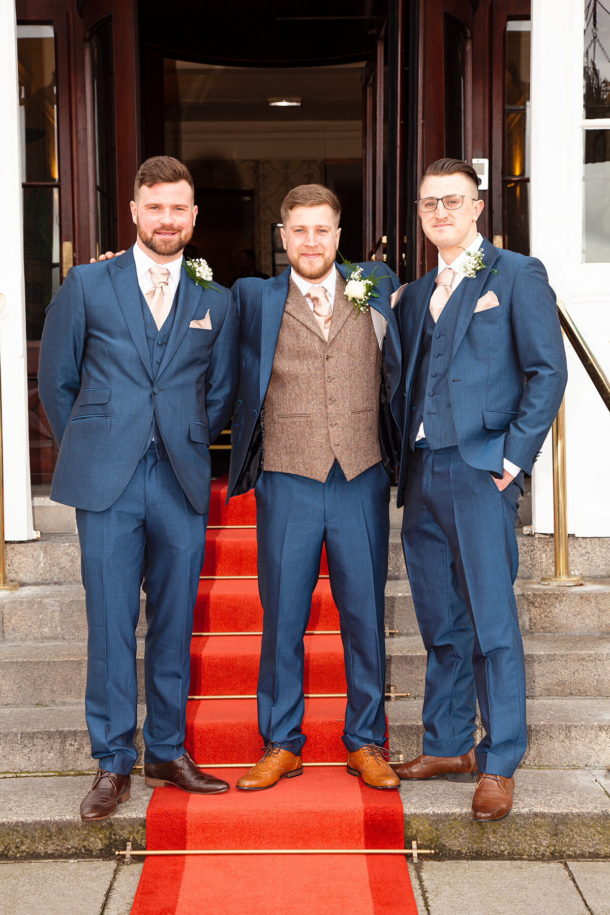 pro-story-photography_groom-with-male-friends_duke-of-cornwall-hotel_plymouth