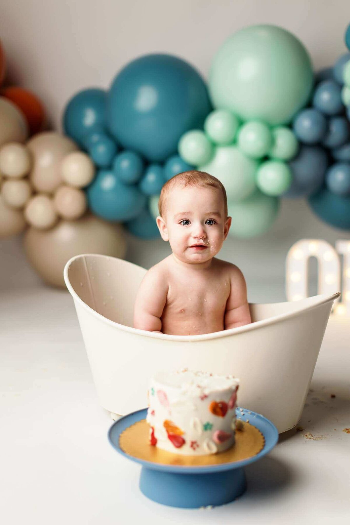 NW Arkansas cake smash photographer, cake smash photography near me, baby birthday photoshoot NW Arkansas
