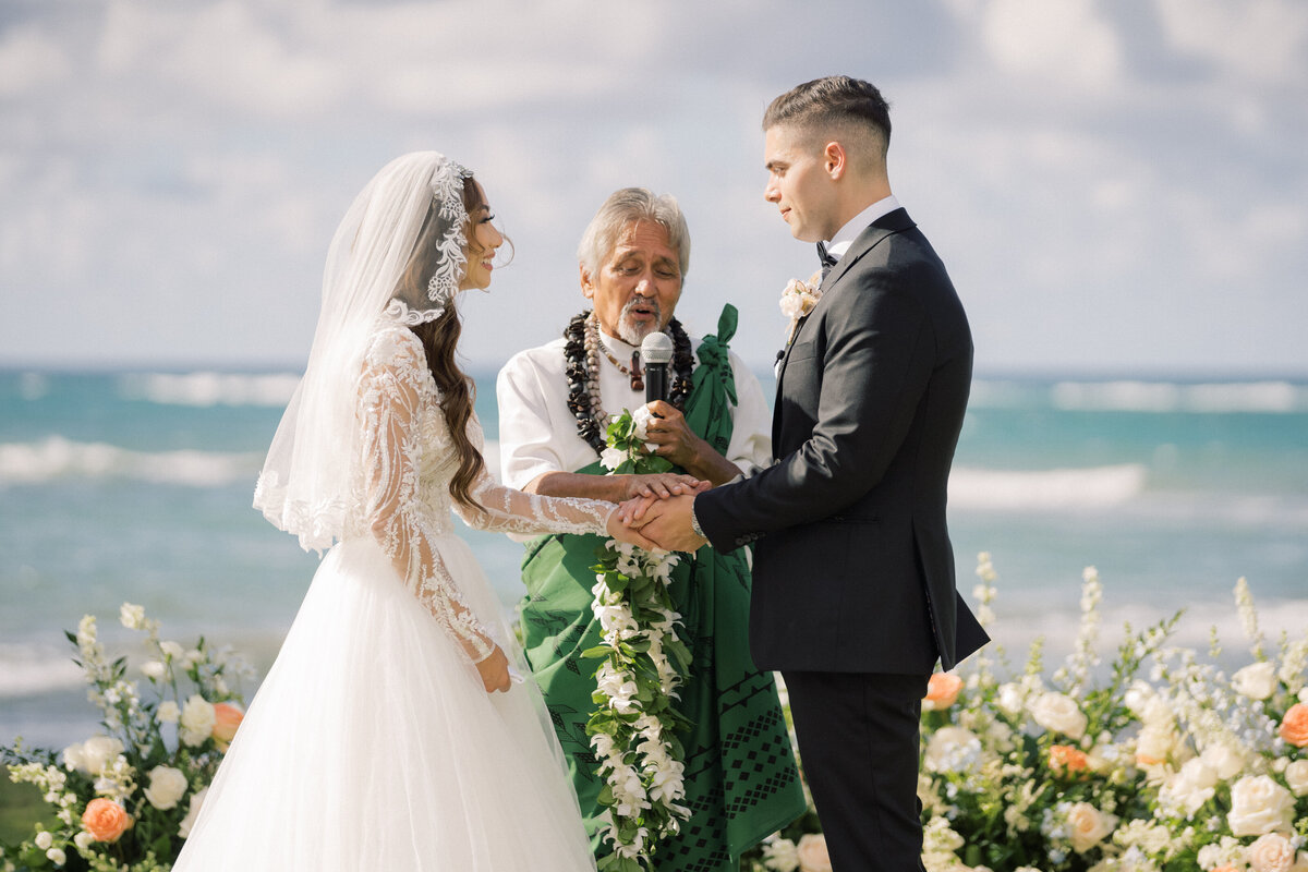 Loulu Palm Wedding Photographer Oahu Hawaii Lisa Emanuele-506