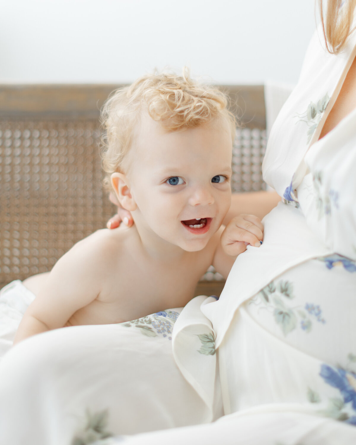 A Philadelphia in-studio maternity portrait session with siblings - 3