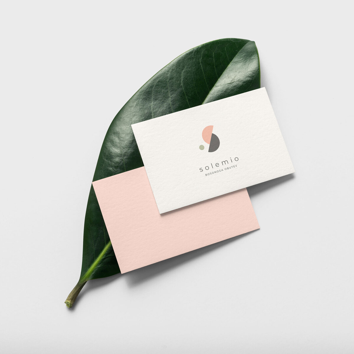 Solemio-01-Logo-Design-Barefoot-Store-Be-spotted-brand-studio