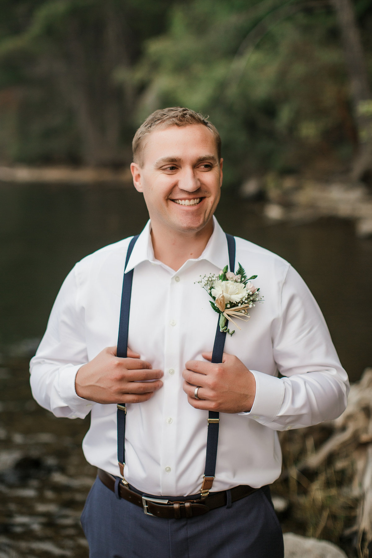 Lake-Cushman-Olympic-National-Park-Elopement-16