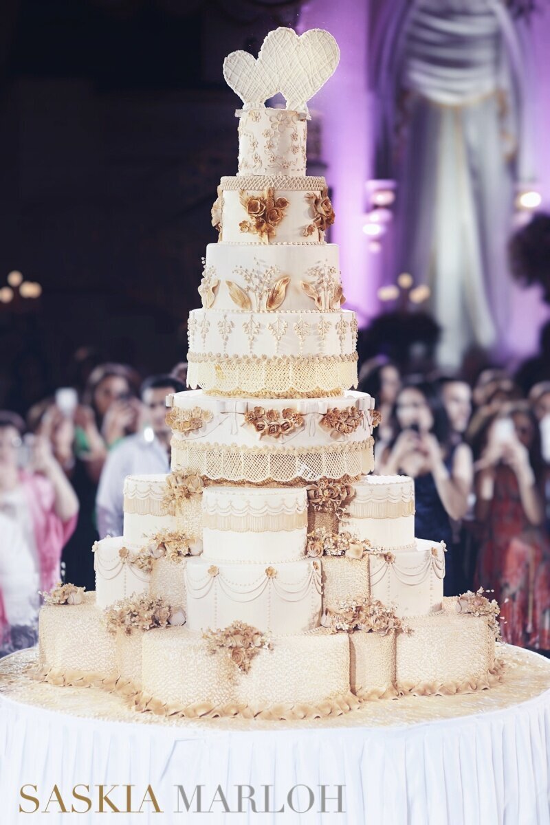 ABU-DHABI-UNITED-ARABIAN-EMIRATES-DETAIL-WEDDING-CAKE-WEDDING-PHOTO-SASKIA-MARLOH-01-3