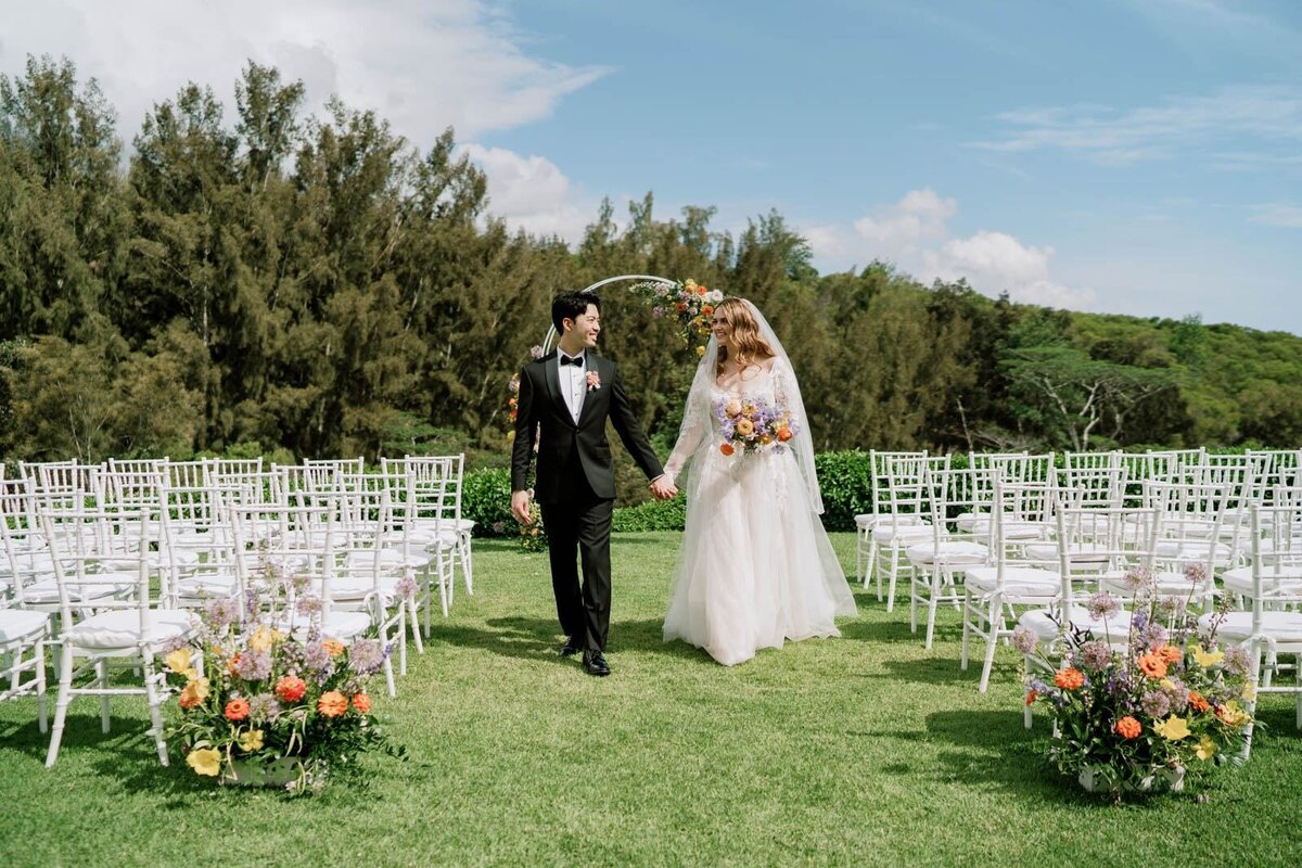 backyard-wedding-ceremony-photographer-hawaii-23