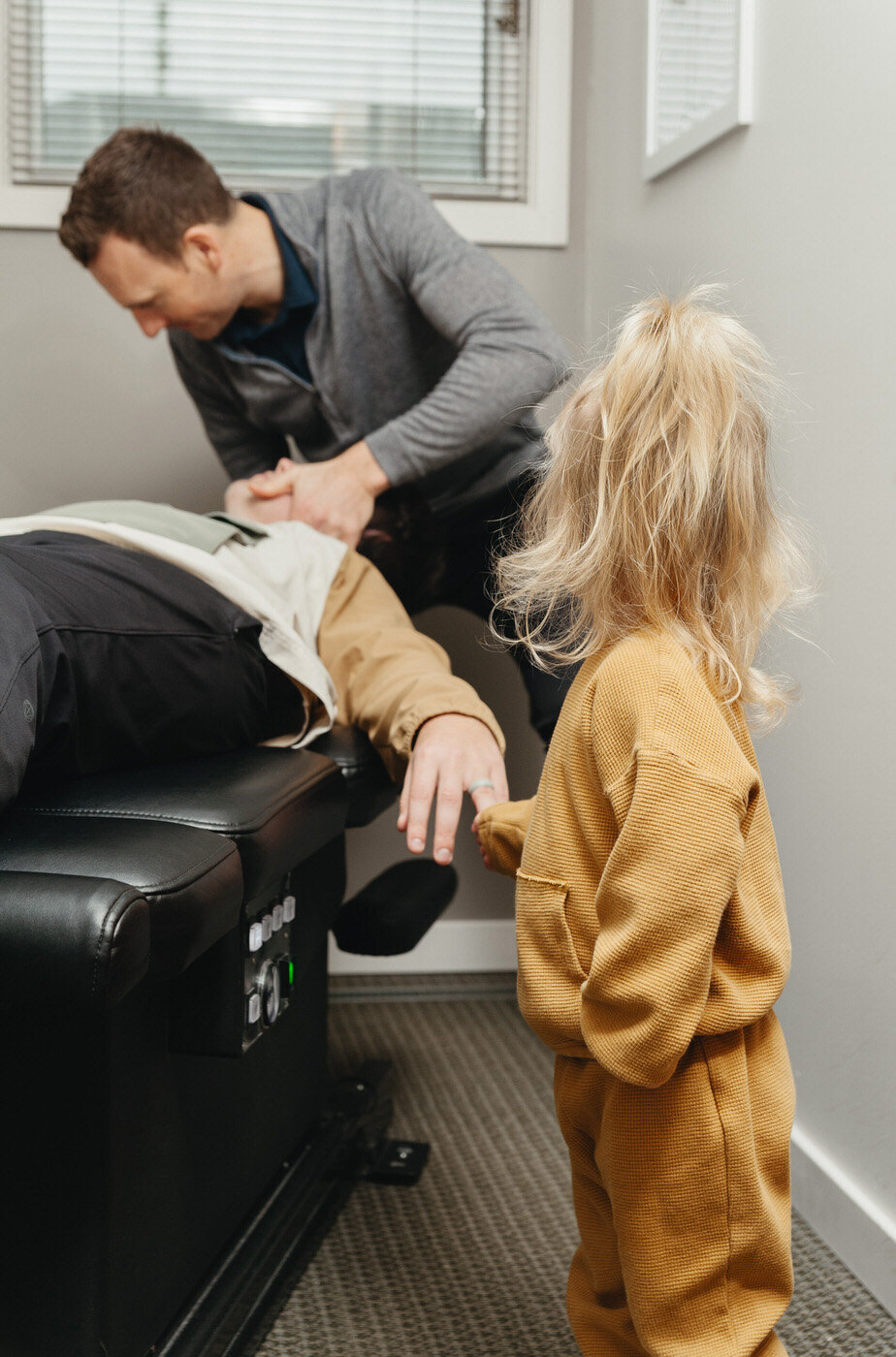 Kalamazoo-Michigan-Brand-Photographer-Antoniotti-Chiropractic-8