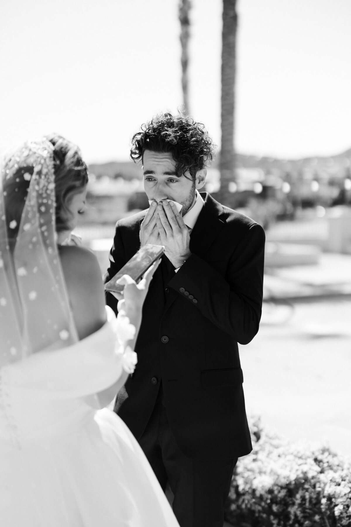 34_riskyexposure_marley-simon_las-vegas-elopement-photography