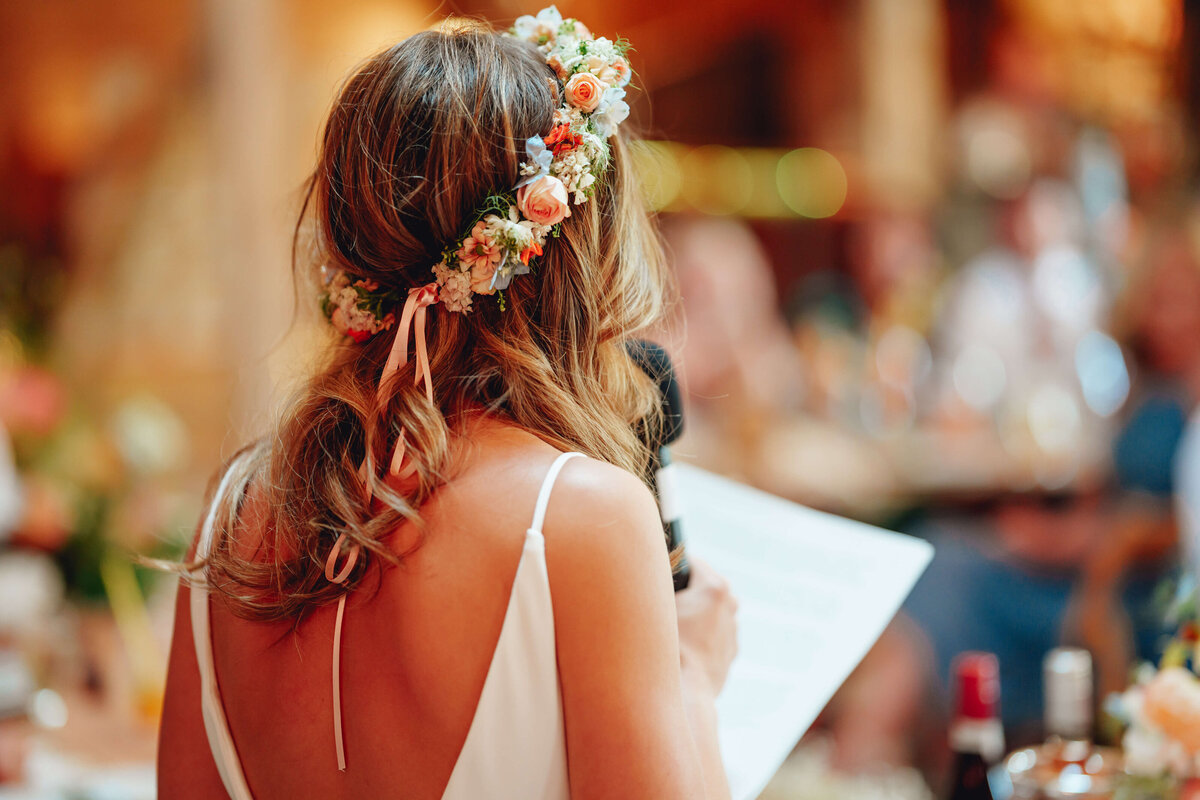 Issy-and-Bella-Floral-Design-Wedding-Florist-Herefordshire-Haybarn-House-J-L43