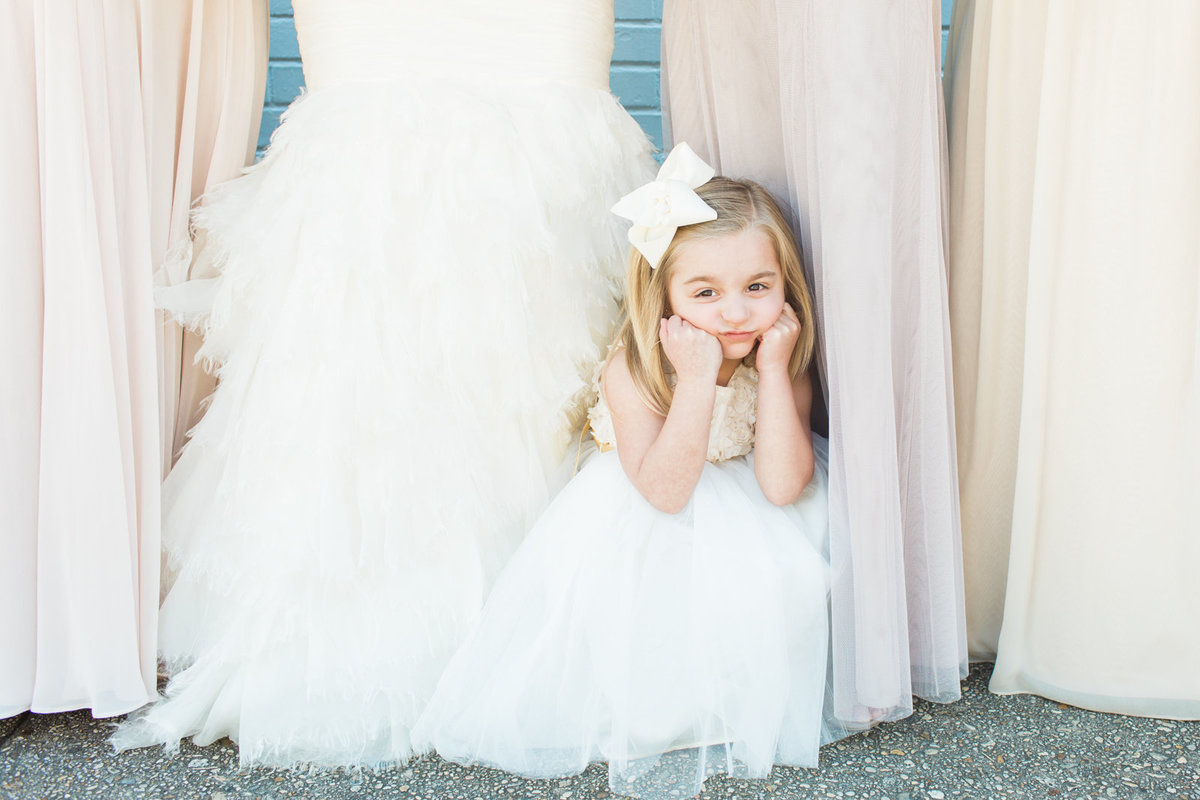 Little GIrl at Wedding_Lindsay Ott Photography_Mississippi Wedding