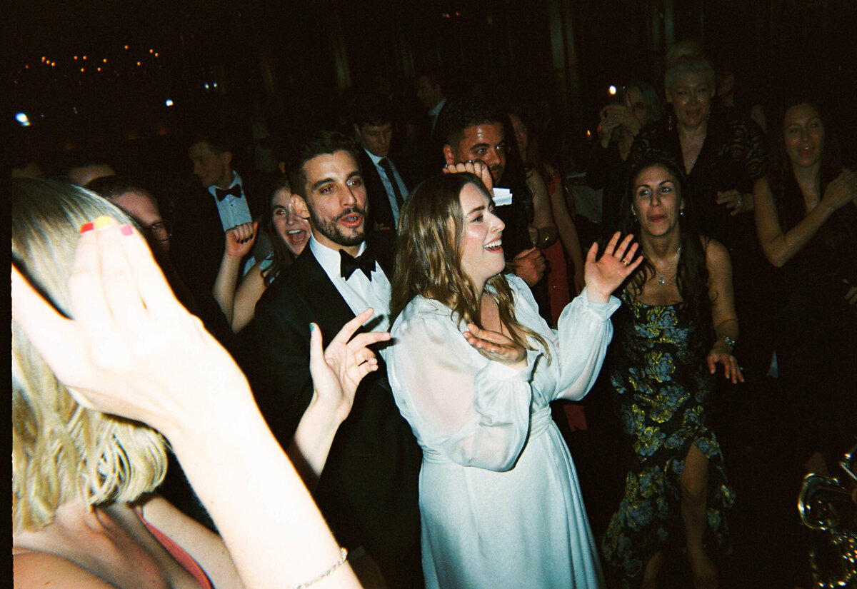 bryant-park-grill-new-york-city-wedding-sava-weddings-film-22-1-2048x1408