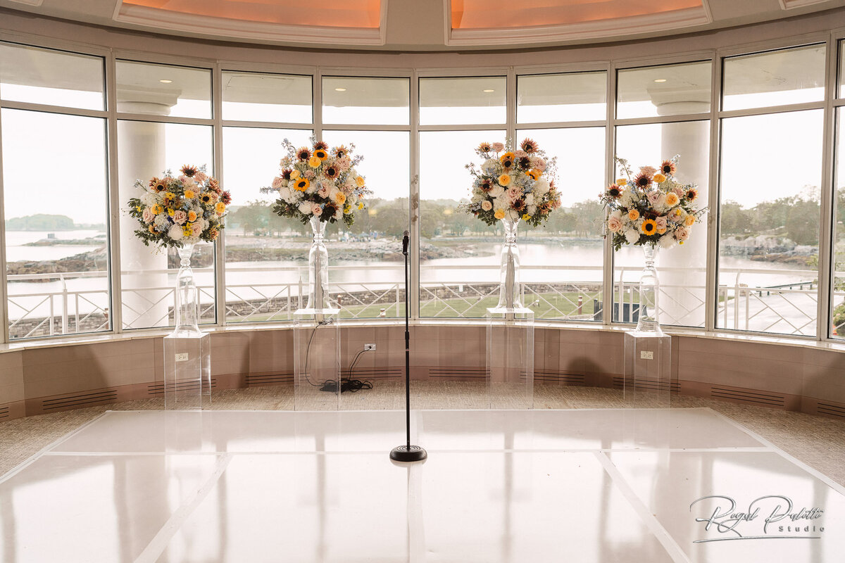 tall-wedding-centerpieces-glen-island-harbour-club-ny-enza-events