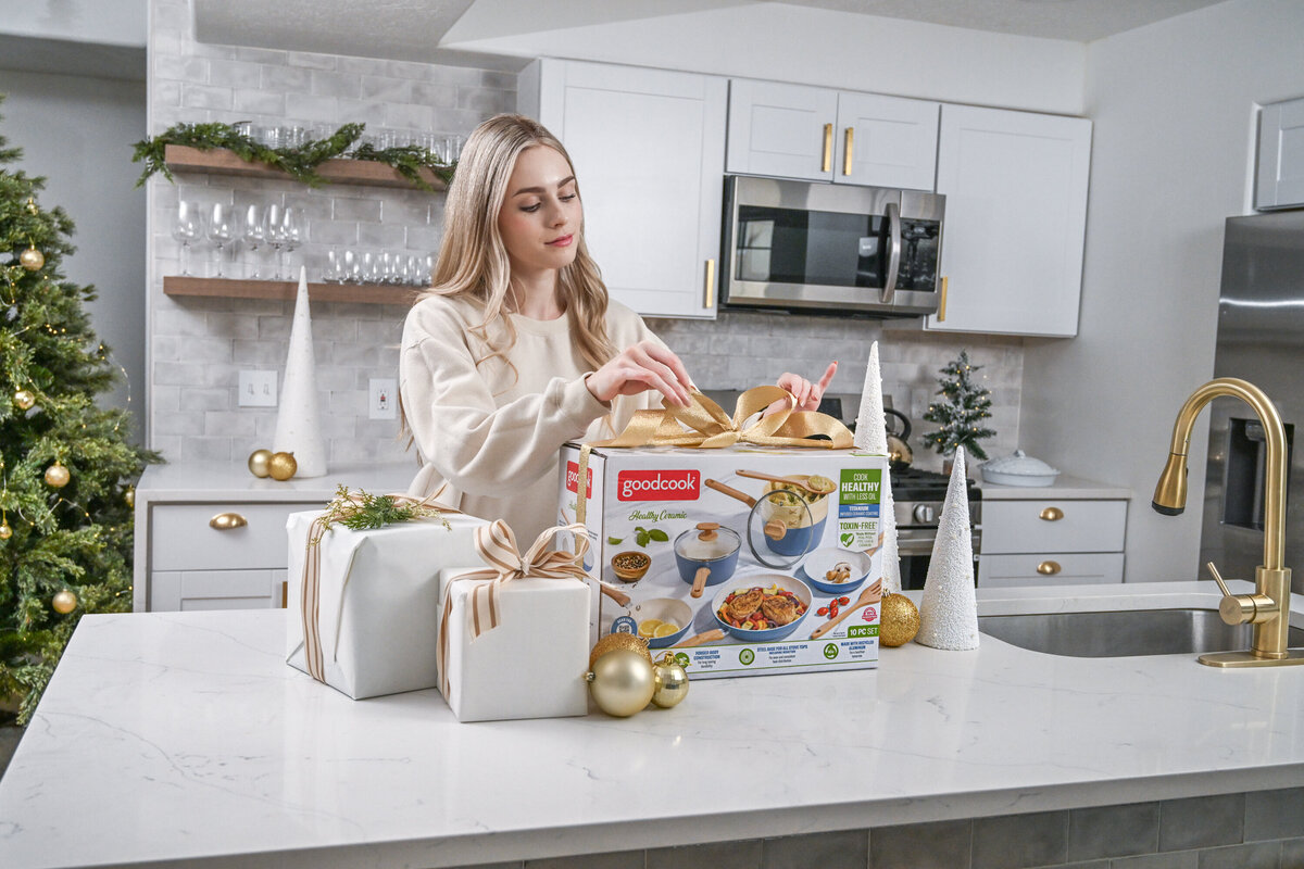 04544_GoodCook_Cookware_Healthy Ceramic Cookware Set_Lifestyle-11