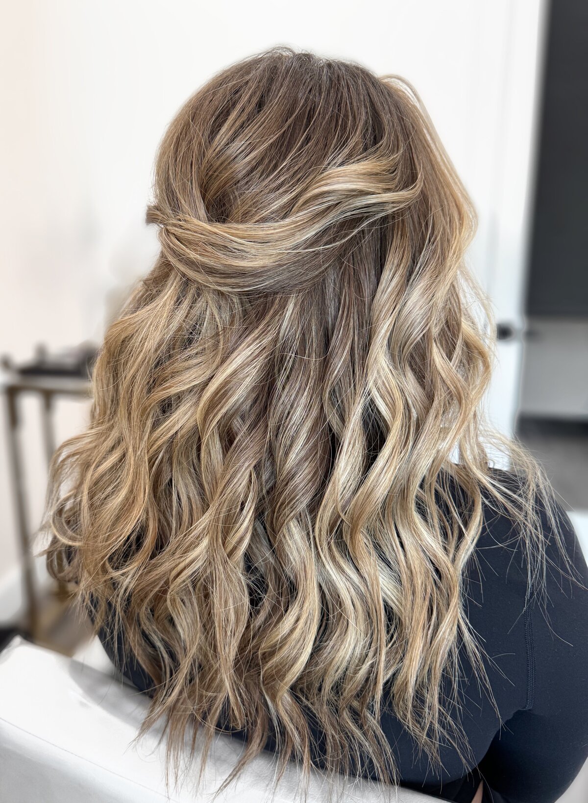 Facetune_18-05-2024-18-43-02