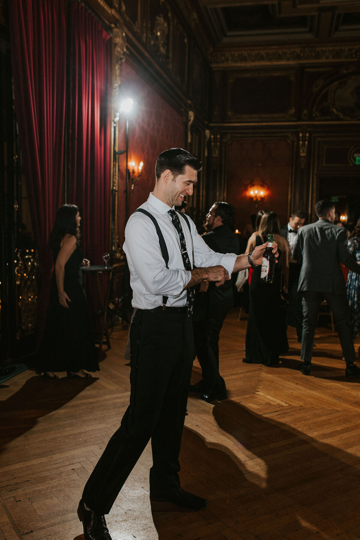 WELLING-FLORES.Wedding.EngineersClub-rcptn-158