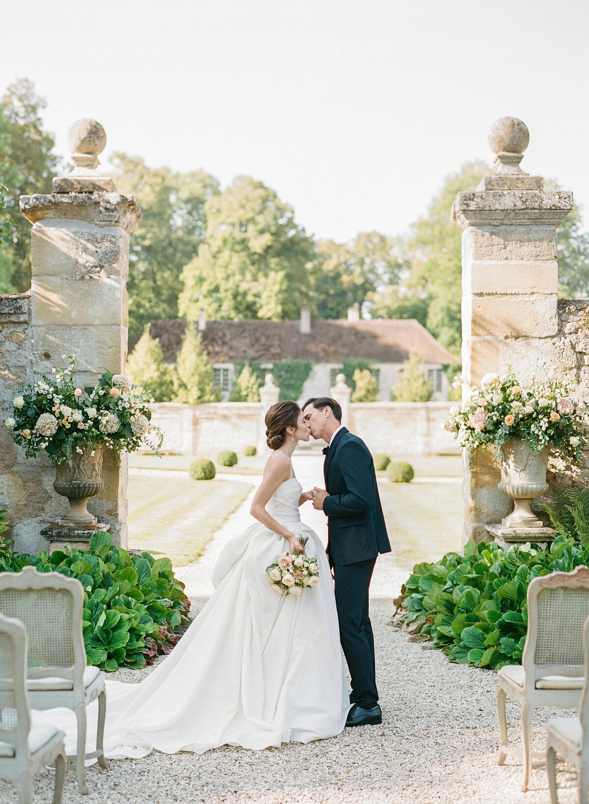 Chateau-de-Villette-Molly-Carr-Photography-Ceremony-13