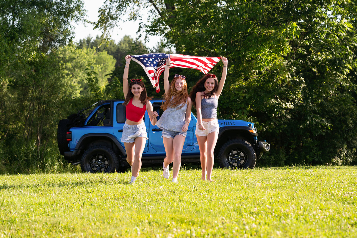 Cleveland-Akron-Senior-Portrait-model-team-jeep-flag-4th
