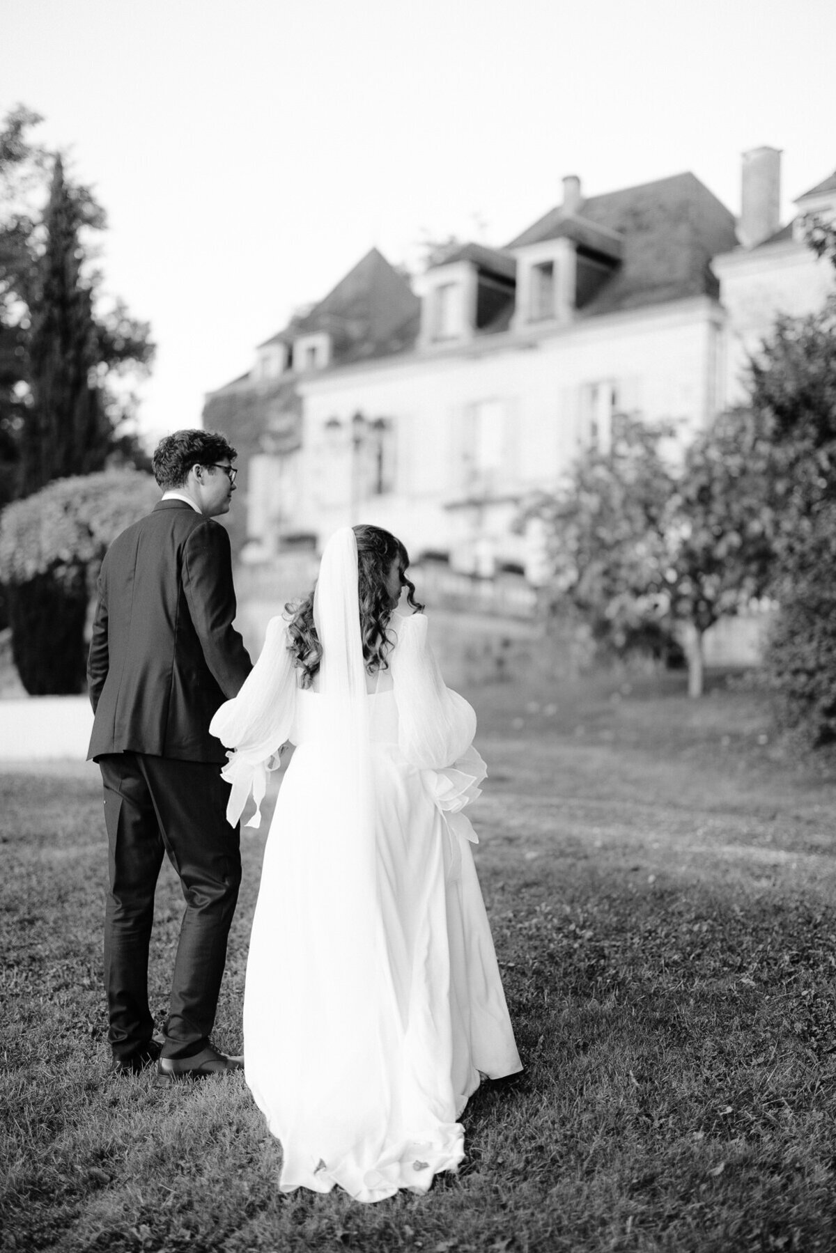 Modern_Chic_Chateau_Valouze_Destination_Wedding_Photographer-74