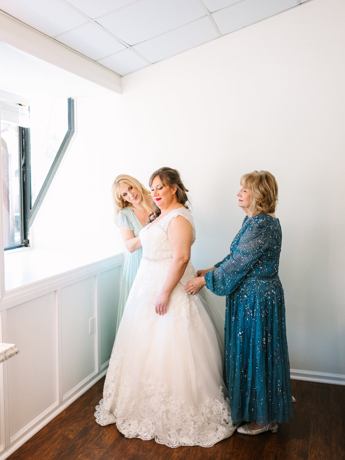 LAURA PEREZ PHOTOGRAPHY LLC EPPING FOREST YACHT CLUB WEDDINGS ADINA AND WES-33
