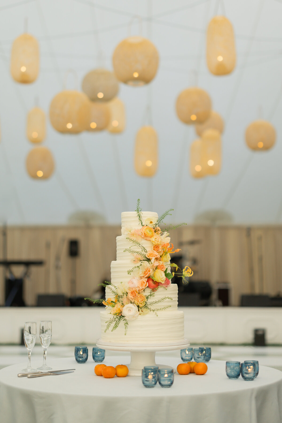 destination-wedding-cake-citrus