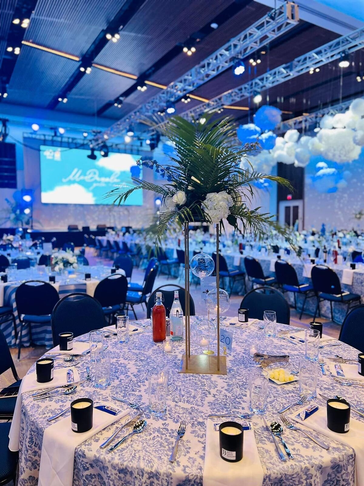 Central-Bank-Center-Fundraising-Event-Floral-Centerpiece