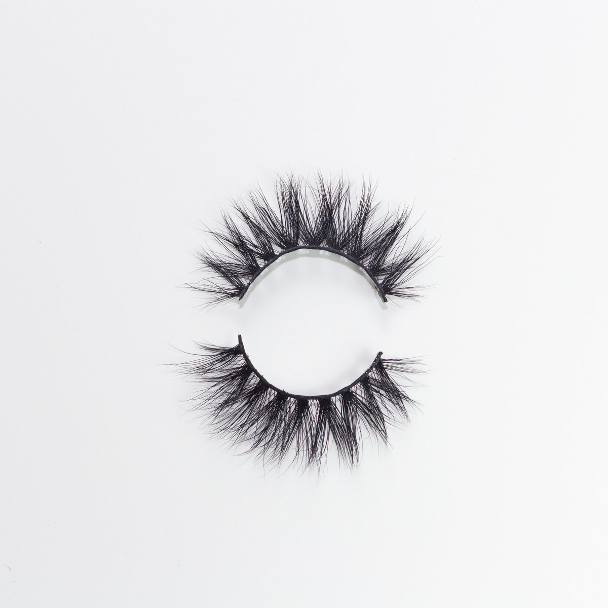 Belle-of-the-Ball-Mink-Eyelashes-Product-Photography-3
