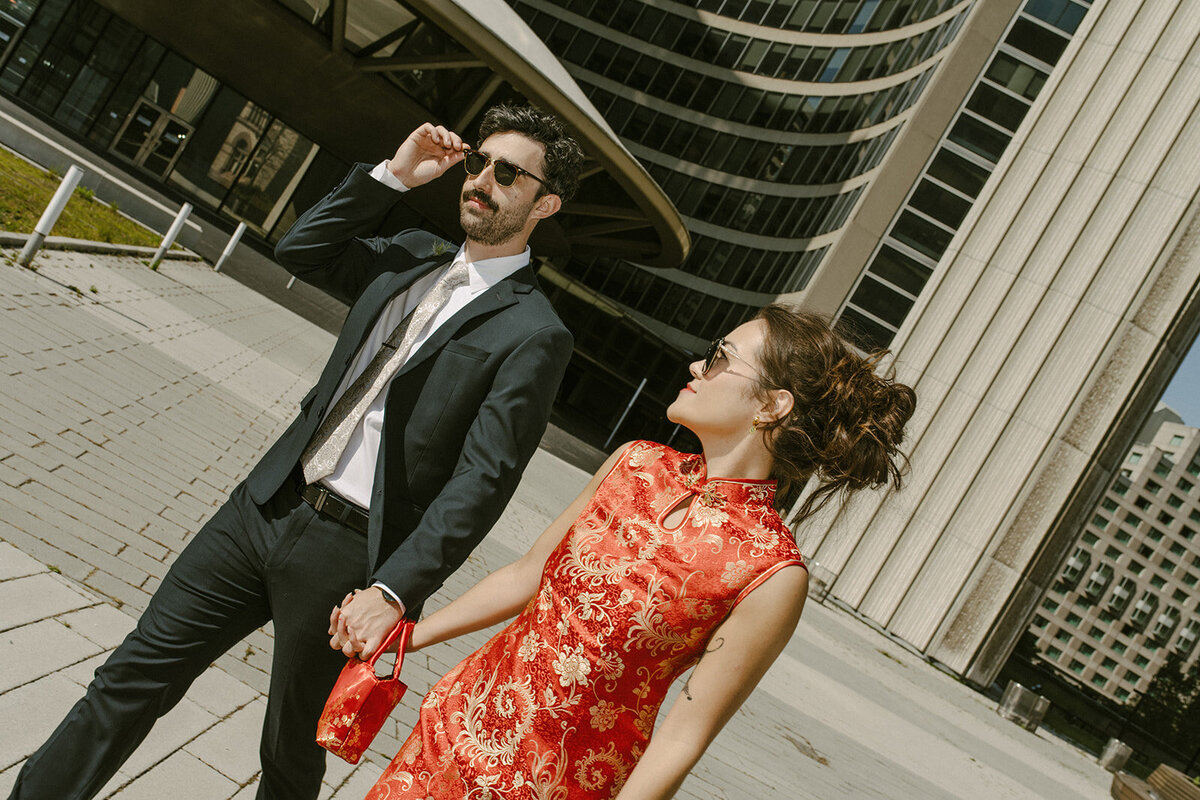 toronto-city-elopement-city-hall-ttc-subway-sugar-beach-fun-romantic-sumer-wedding-2751