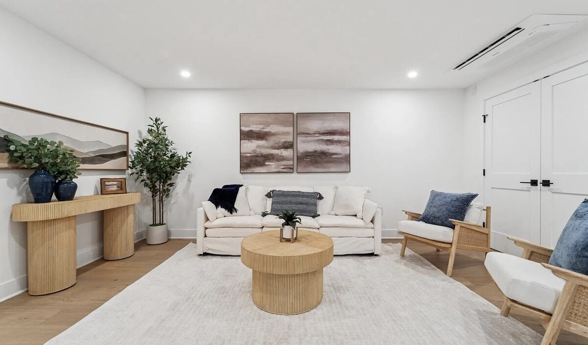 Kelly DeTommaso Elegant Transitions Ambler Unit A - Den