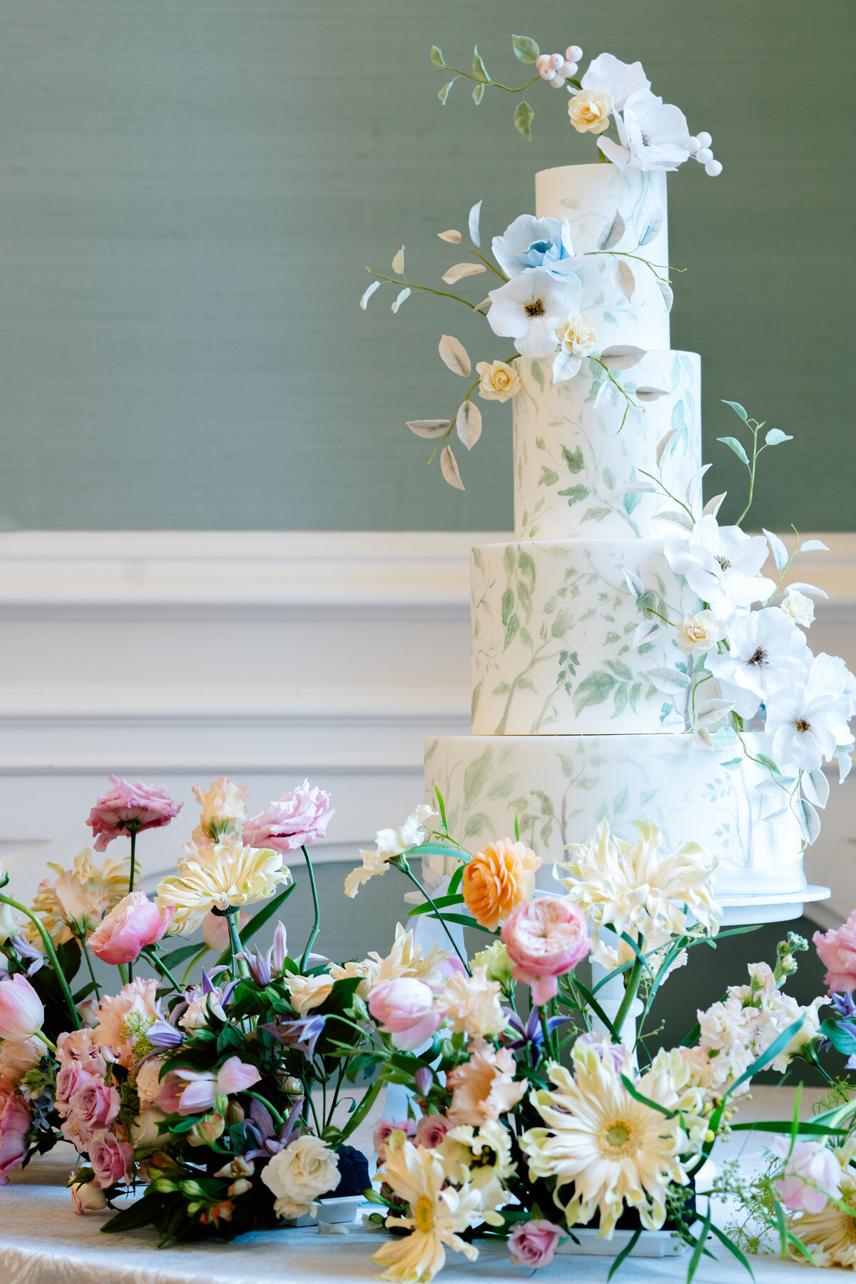 Wedding at Château Bouffémont photographed by Lake Como Wedding photographer