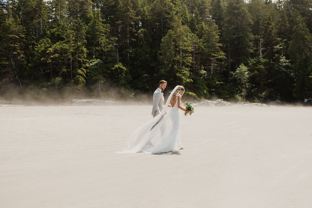 Jessica-Rae-Schulz-Wedding-Elopement-Photographer-Tofino-British-Columbia-Edmonton-Love-Candid-Emotive-Family-8
