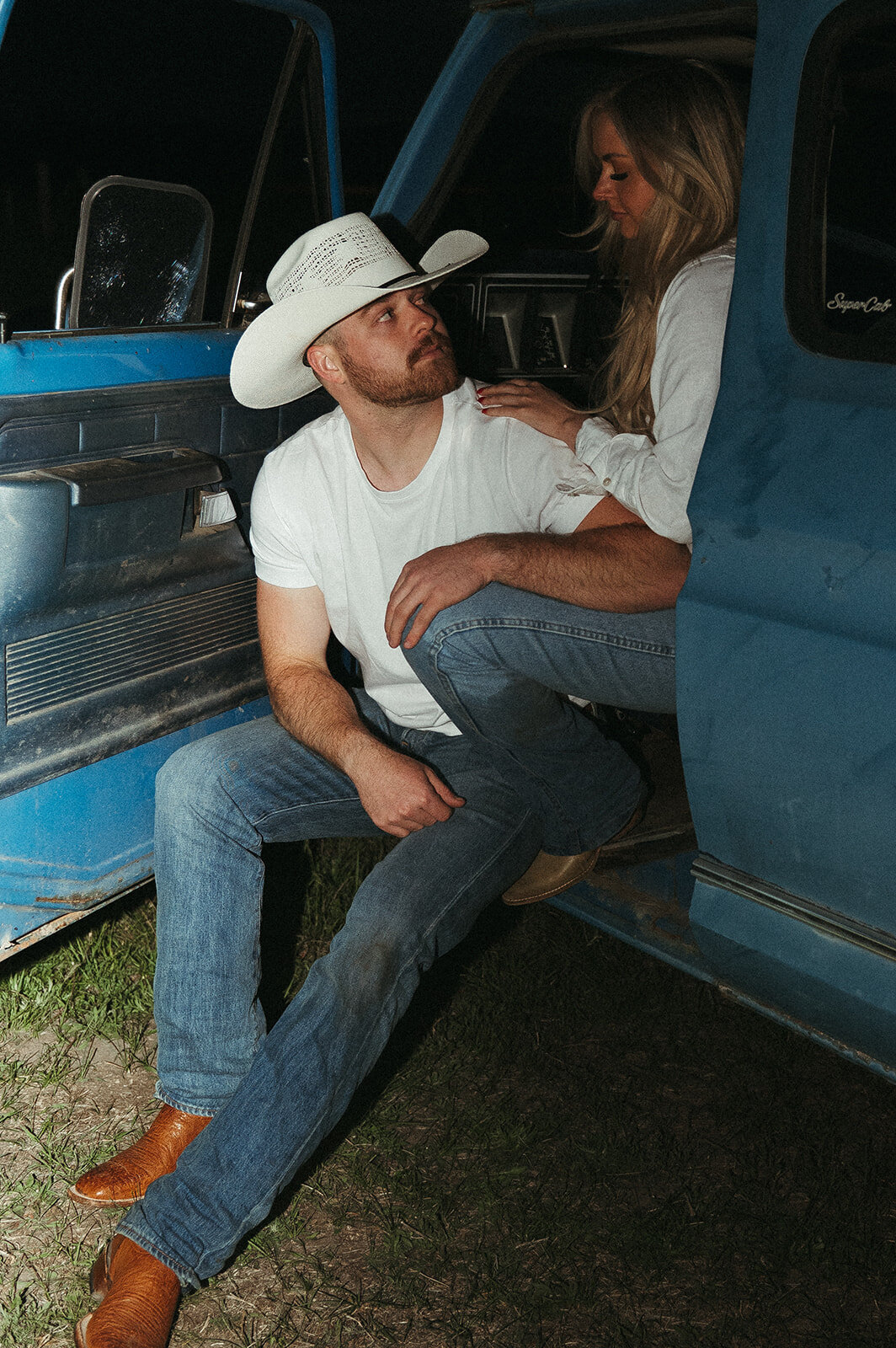presley-gray-nighttime-western-montana-engagement0276
